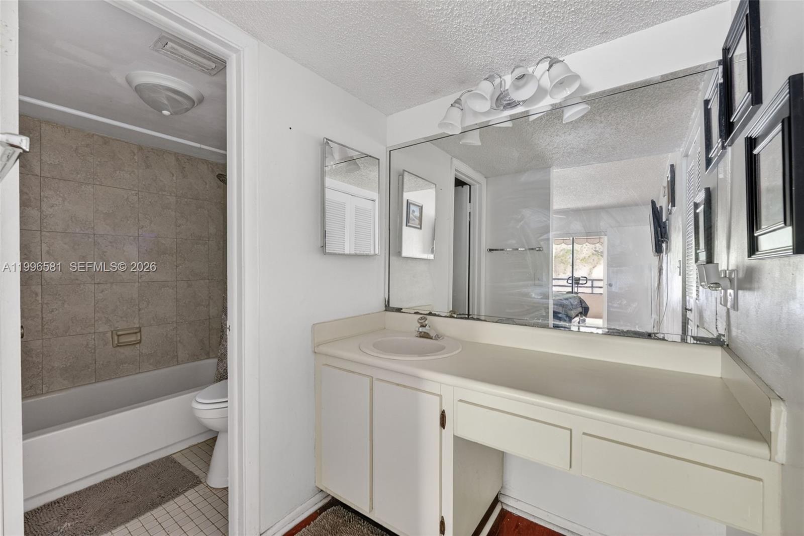 QUATRAINE CONDO I PH I - Residential