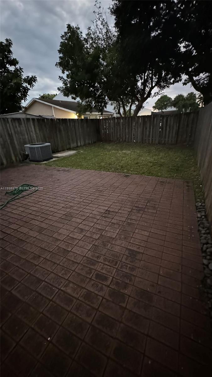 HAMMOCKS SEC 2 - Residential Lease