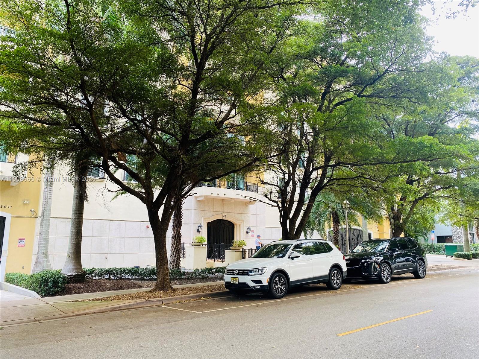 VILLA CALABRIA CONDO - Residential