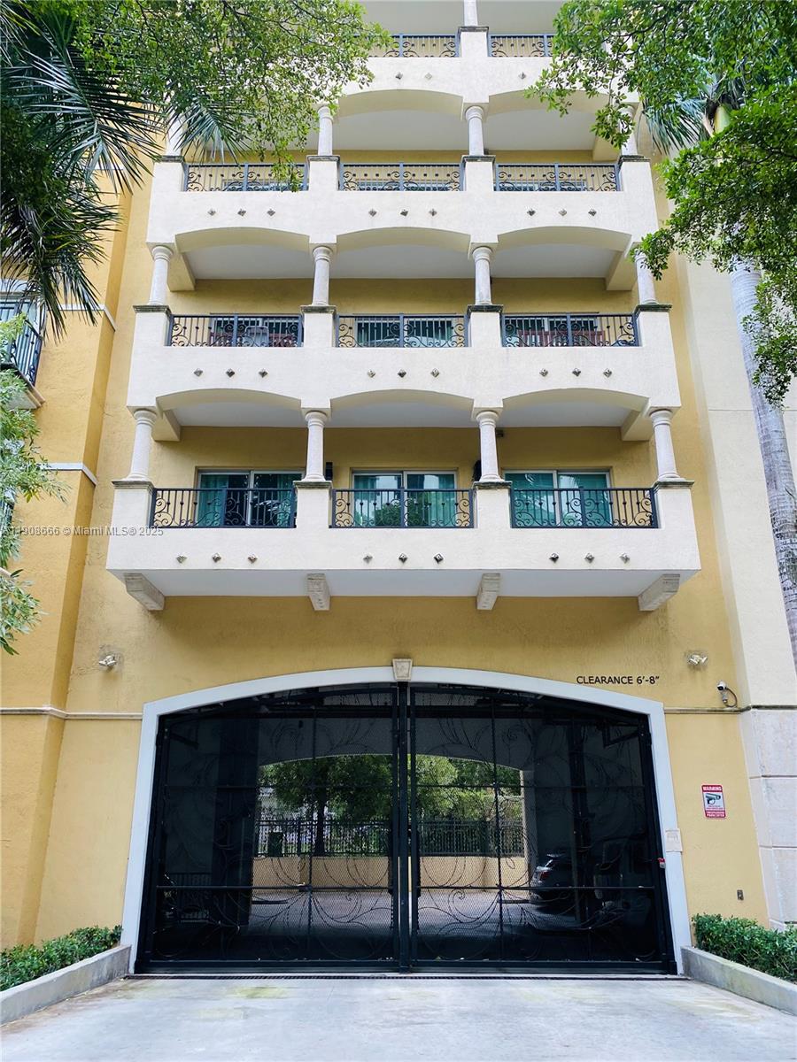 VILLA CALABRIA CONDO - Residential