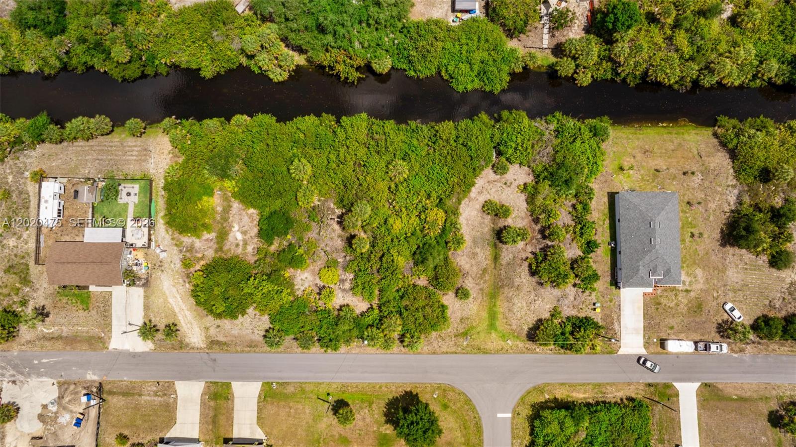Port Charlotte - Land