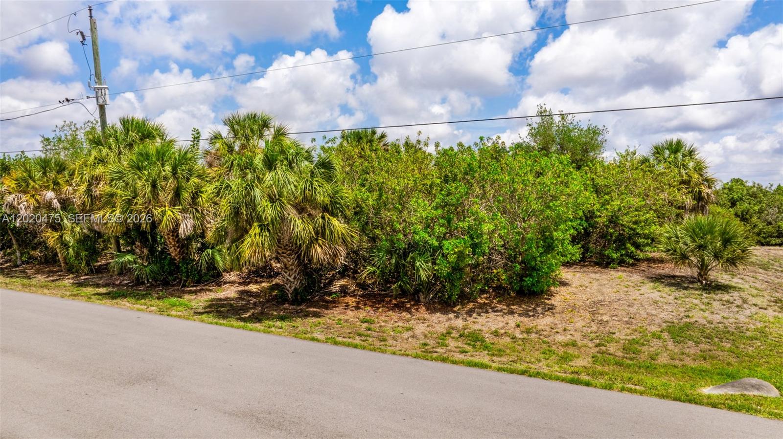 Port Charlotte - Land