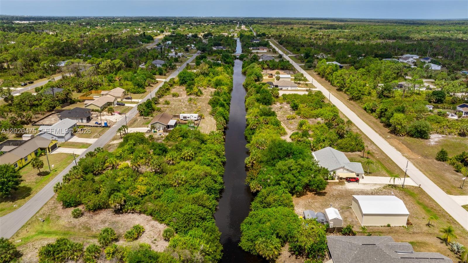 Port Charlotte - Land