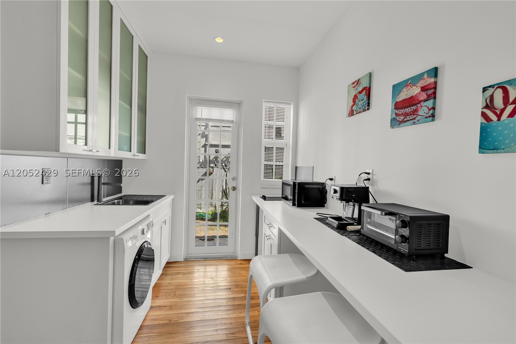 BEACHGARDENS CONDO - Residential Lease
