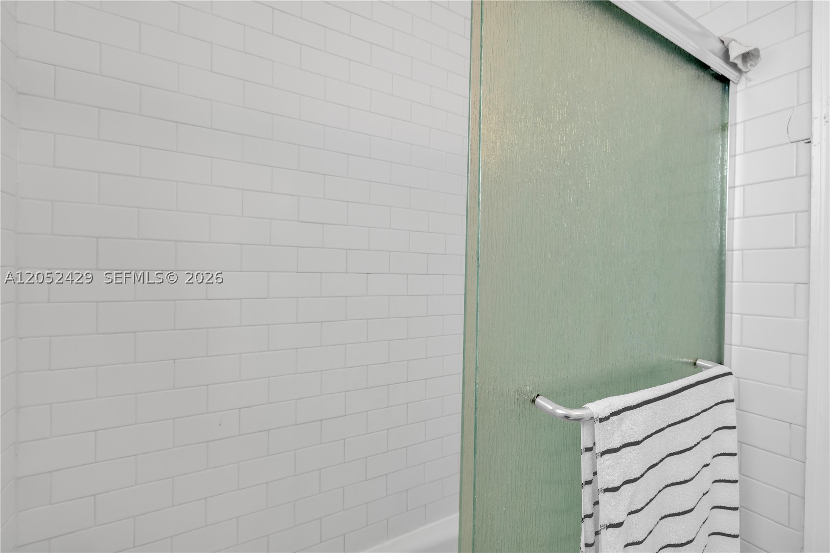 BEACHGARDENS CONDO - Residential Lease