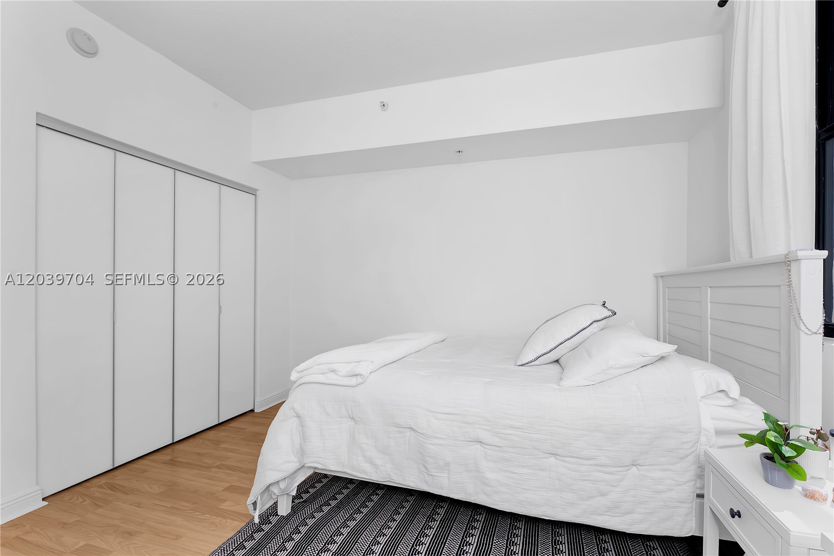 PUERTA DE PALMAS CONDO - Residential Lease