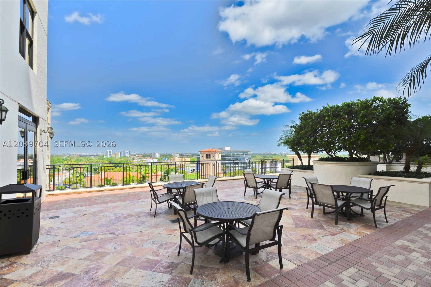 PUERTA DE PALMAS CONDO - Residential Lease