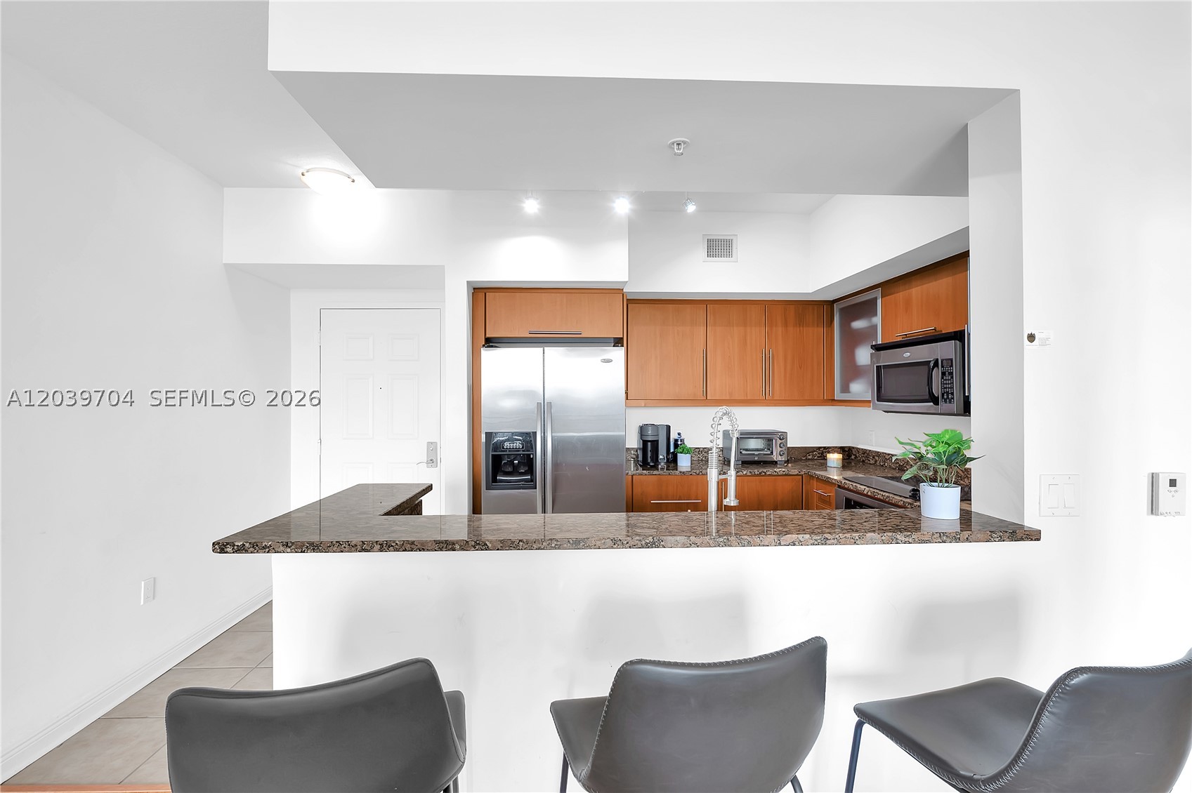 PUERTA DE PALMAS CONDO - Residential Lease