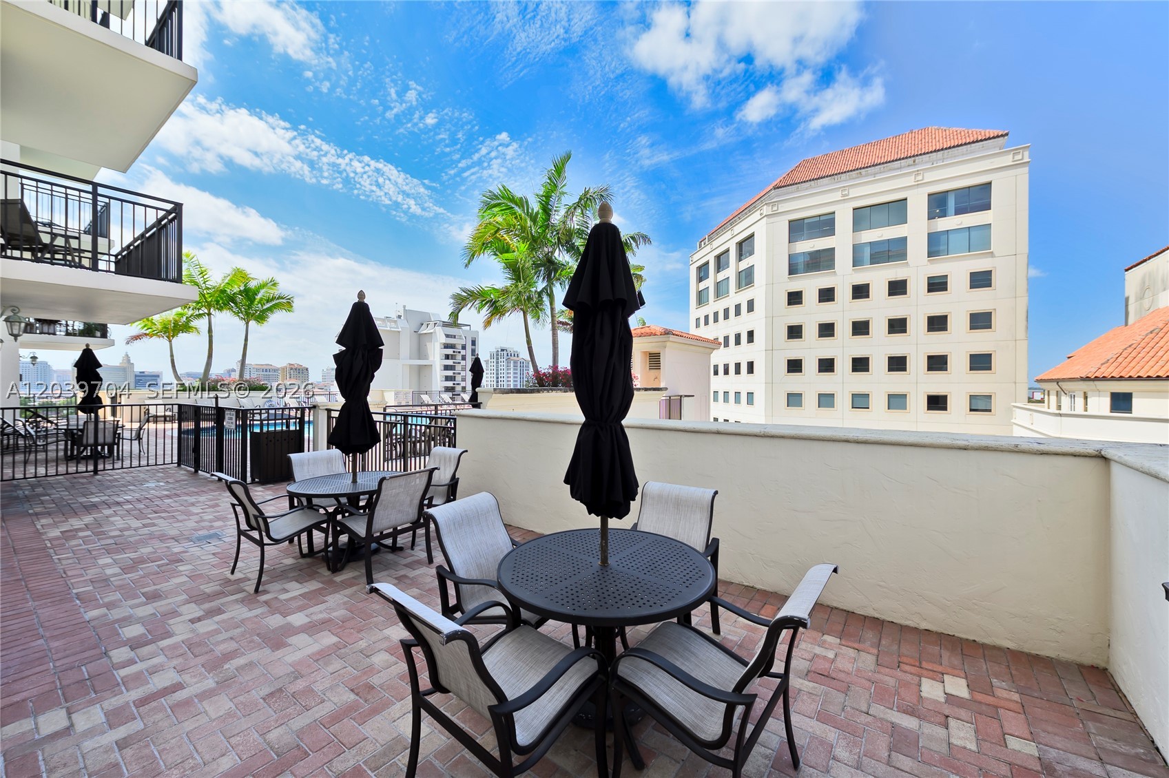 PUERTA DE PALMAS CONDO - Residential Lease