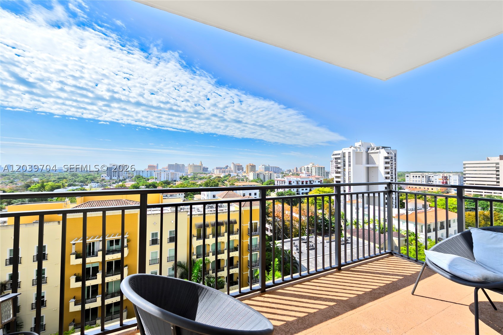 PUERTA DE PALMAS CONDO - Residential Lease