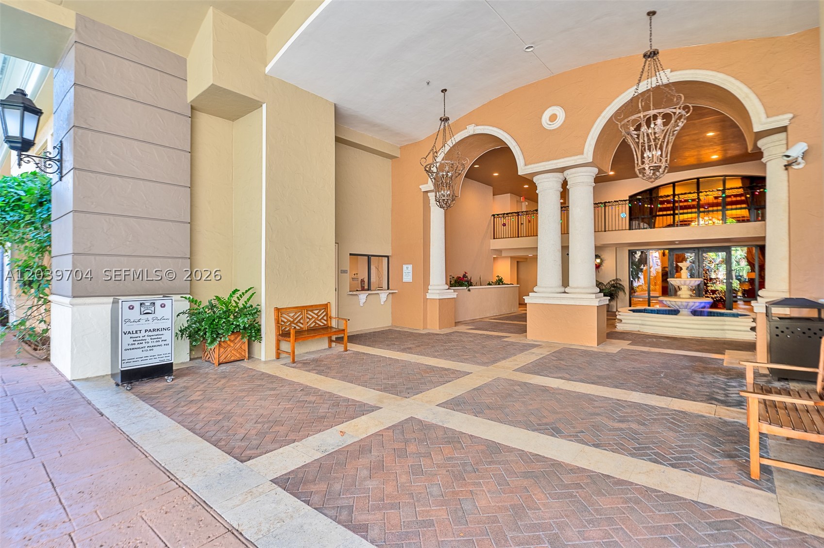 PUERTA DE PALMAS CONDO - Residential Lease