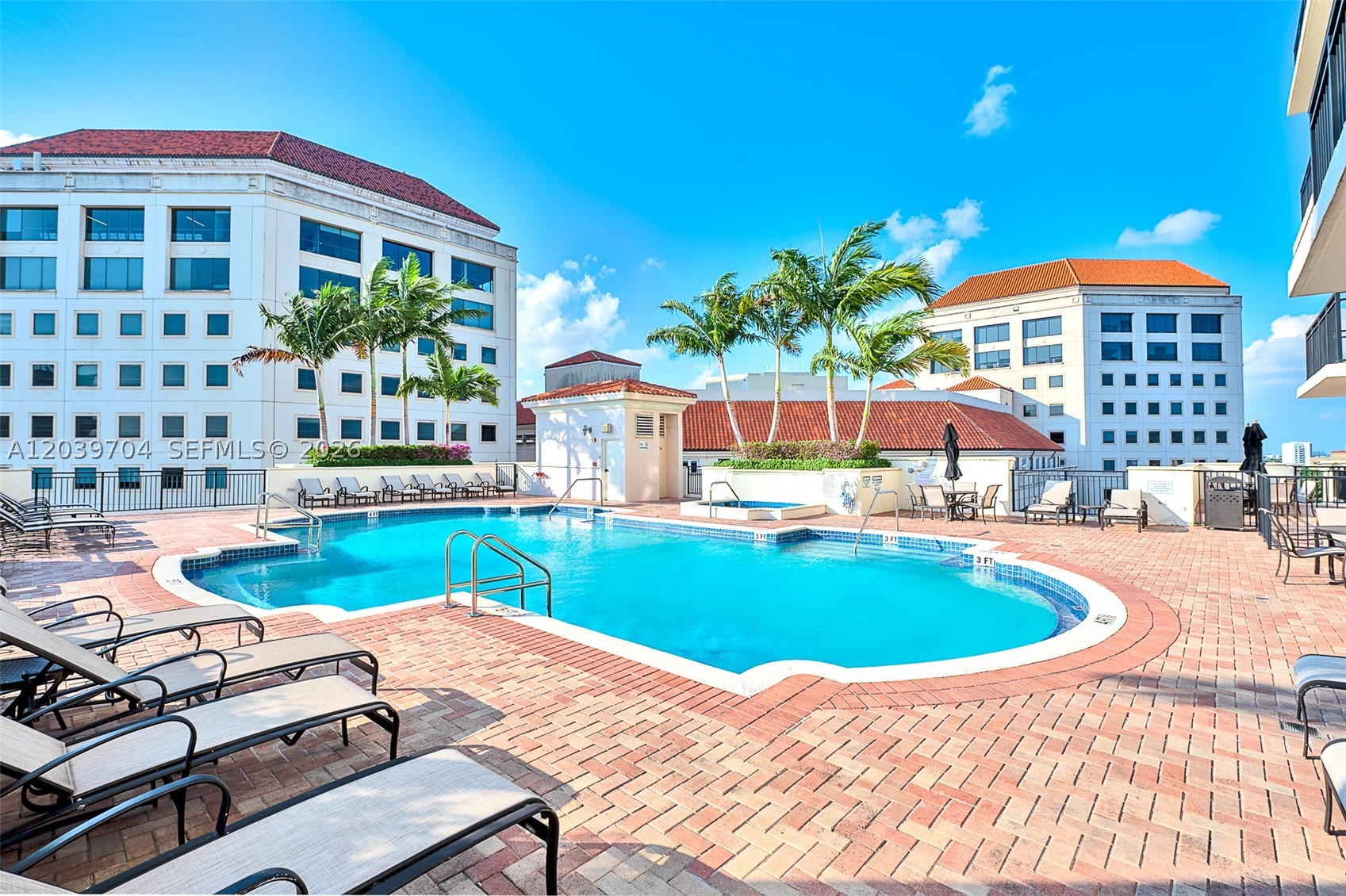 PUERTA DE PALMAS CONDO - Residential Lease