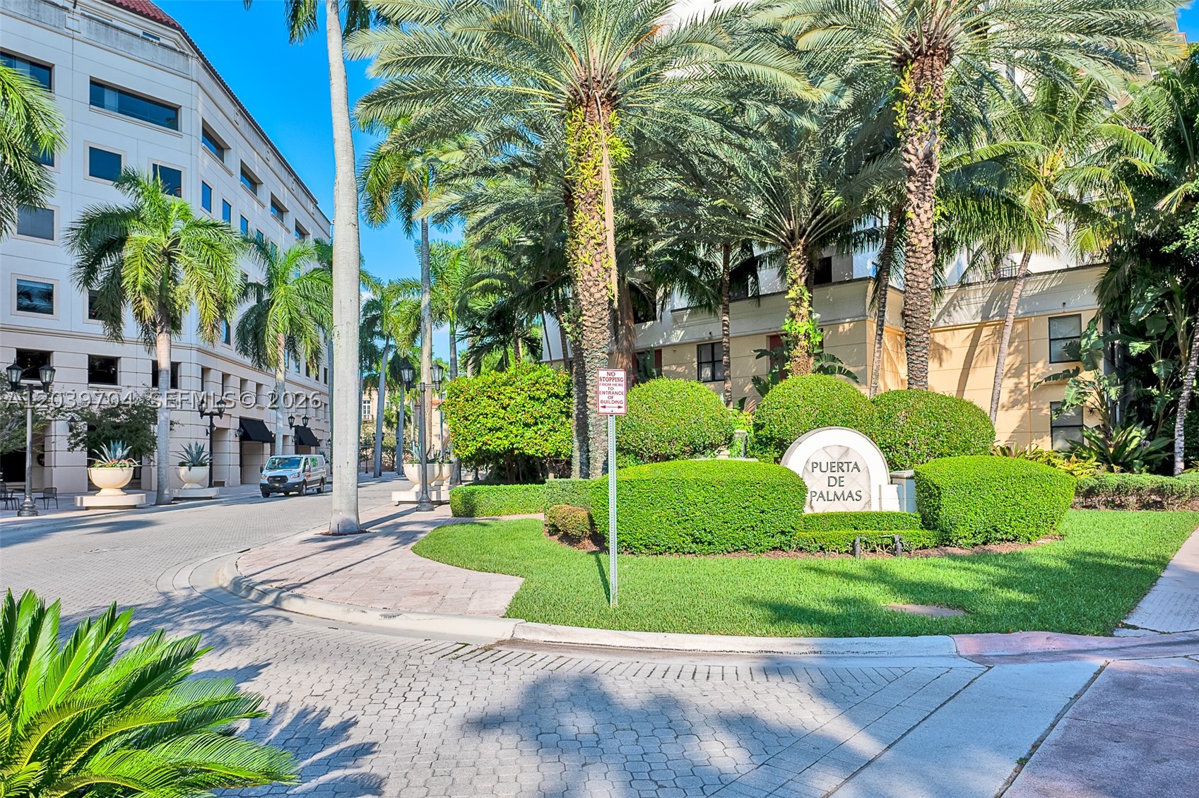PUERTA DE PALMAS CONDO - Residential Lease