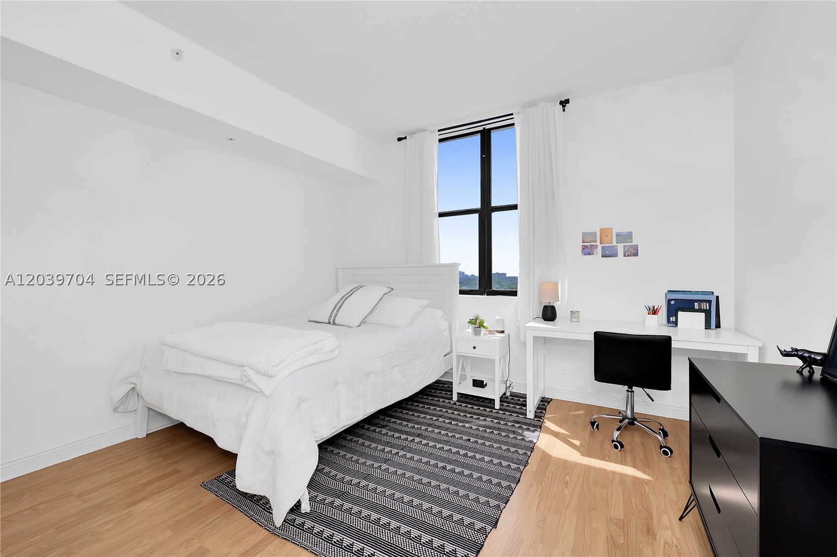 PUERTA DE PALMAS CONDO - Residential Lease