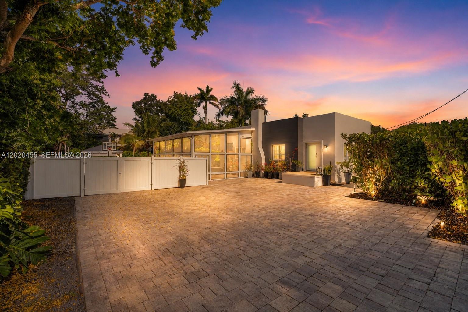 AMD PL GRIFFING BISCAYNE - Residential