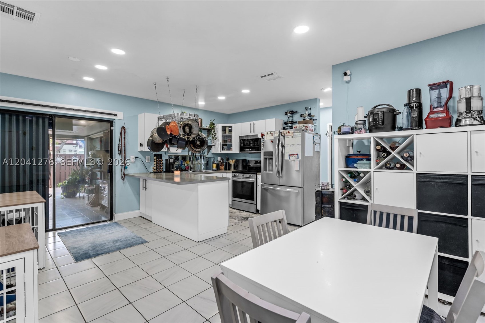 SPRING LAKES VILLAGE PHAS - Residential