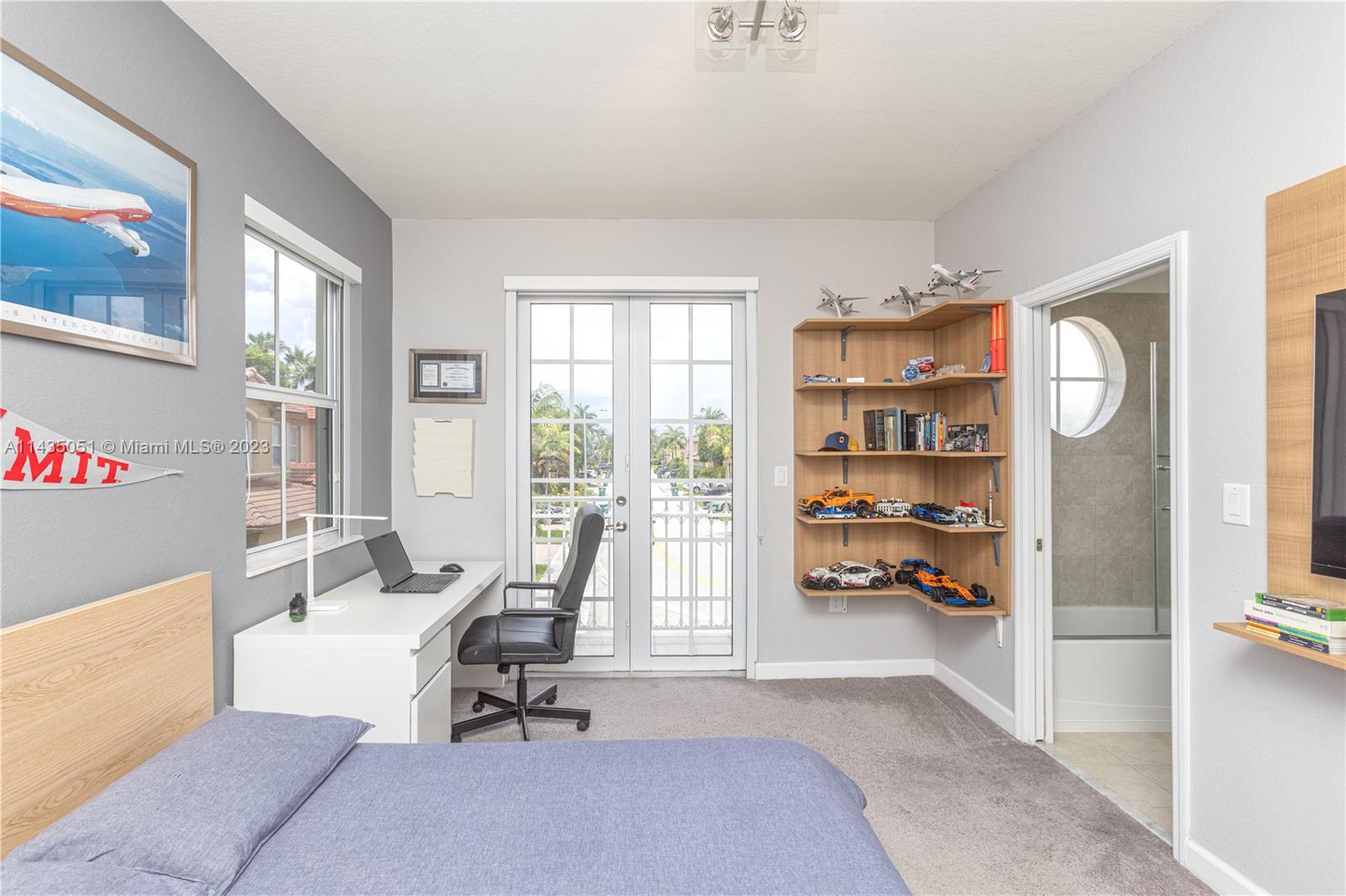 DORAL ISLES NORTH SEC ONE - Residential