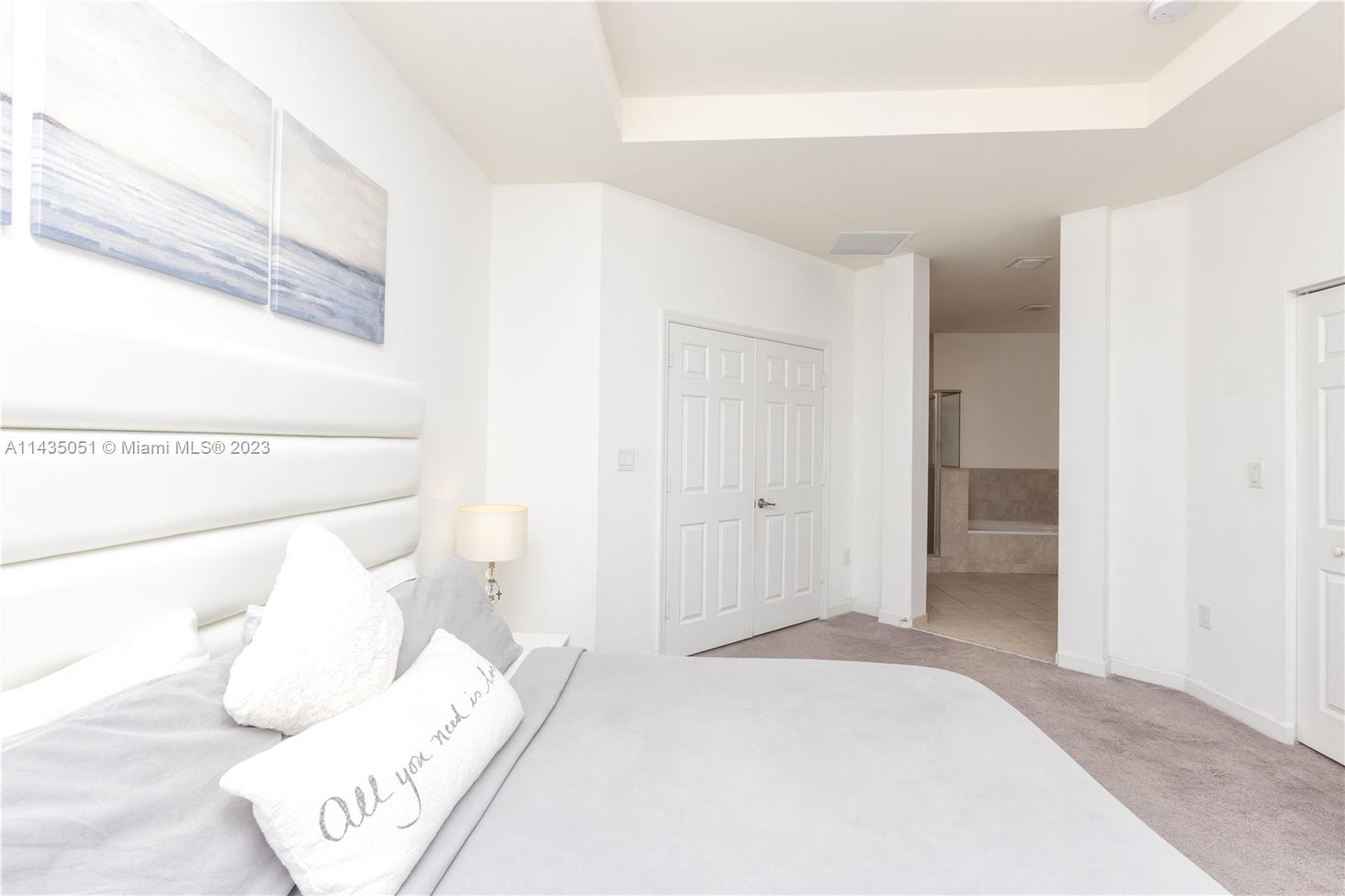 DORAL ISLES NORTH SEC ONE - Residential