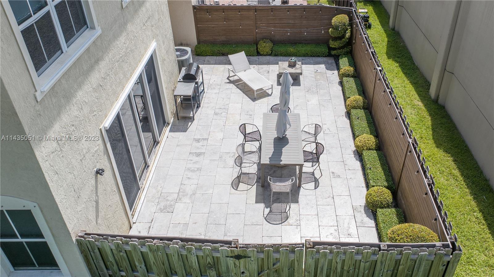 DORAL ISLES NORTH SEC ONE - Residential