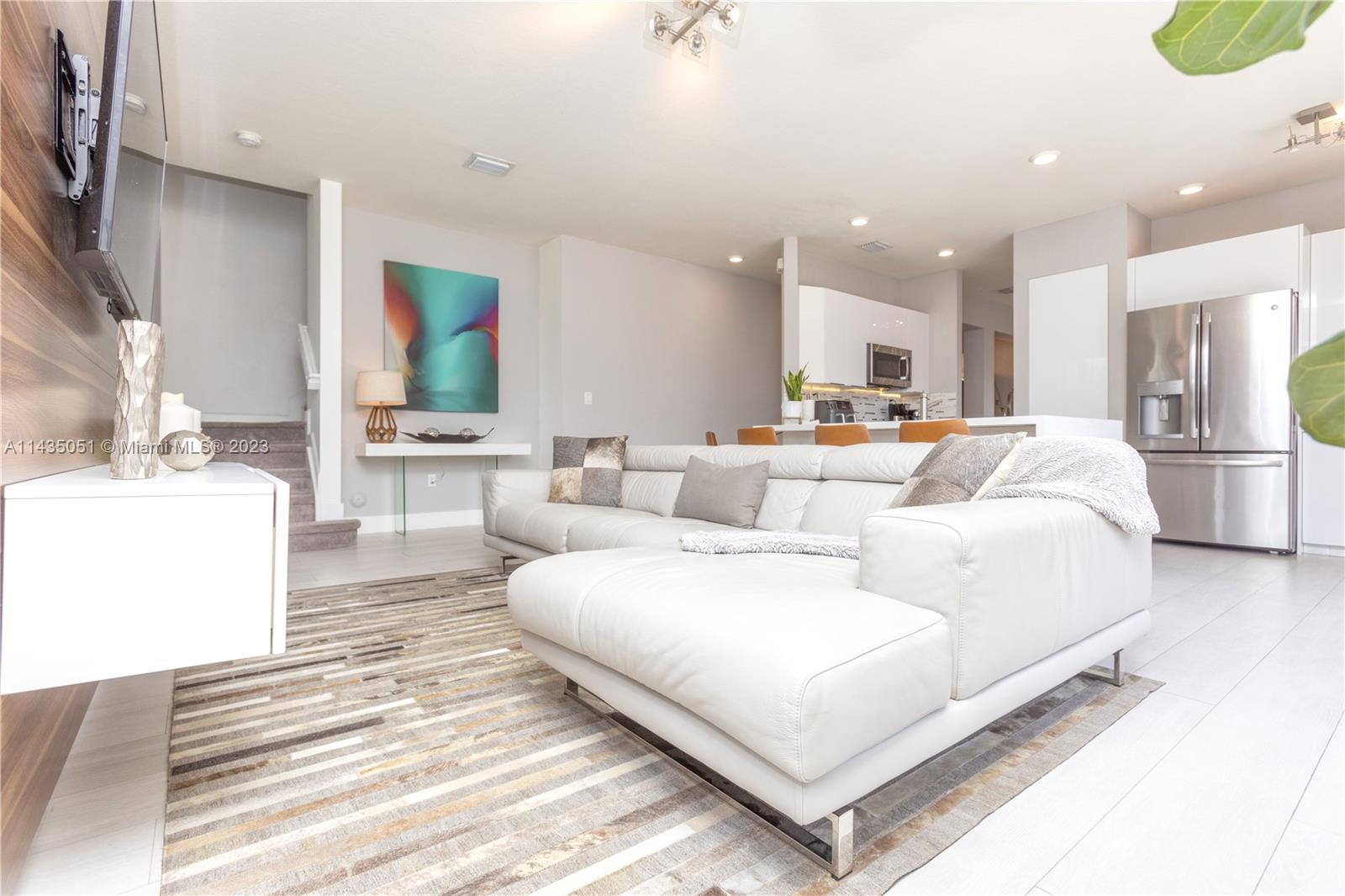 DORAL ISLES NORTH SEC ONE - Residential