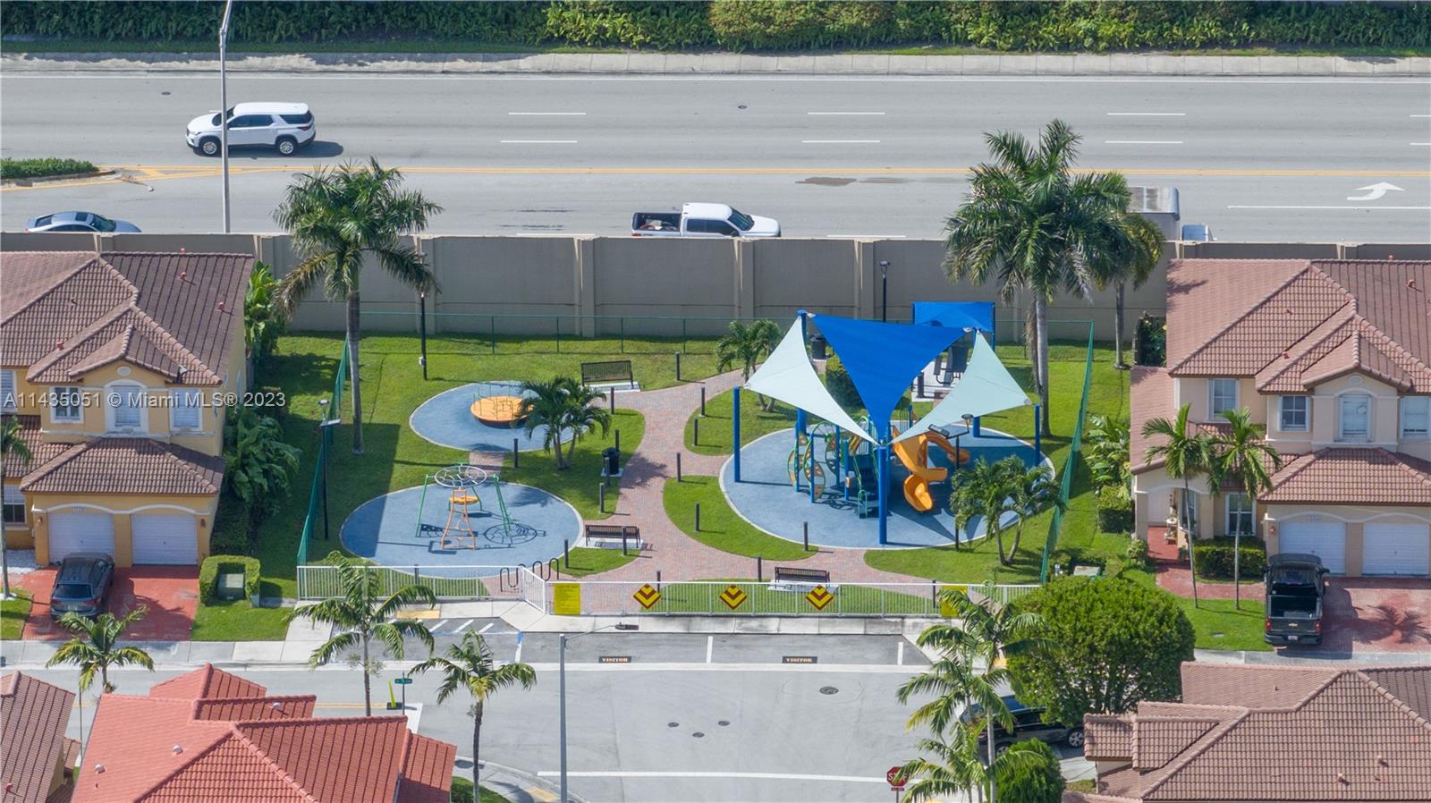 DORAL ISLES NORTH SEC ONE - Residential