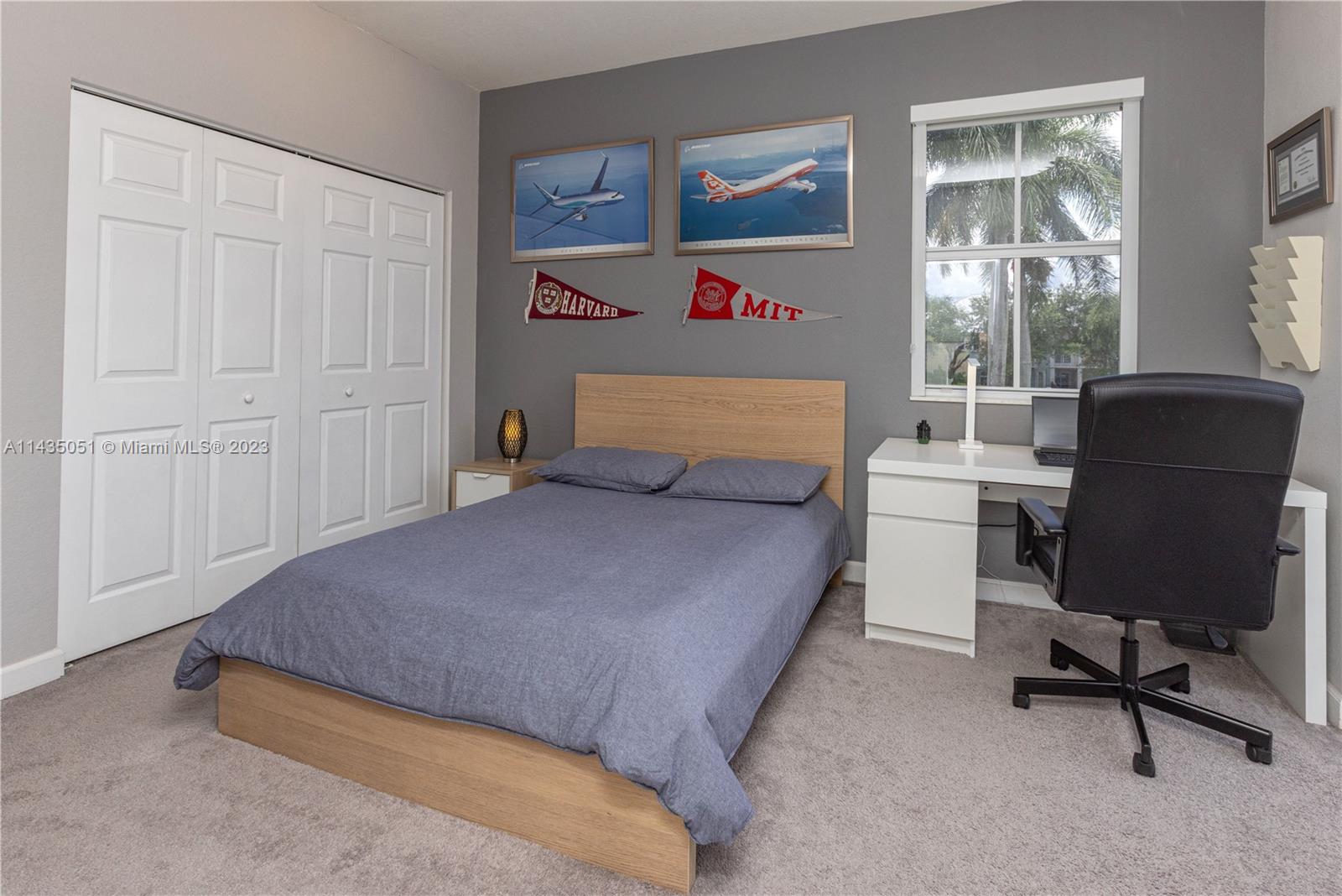 DORAL ISLES NORTH SEC ONE - Residential