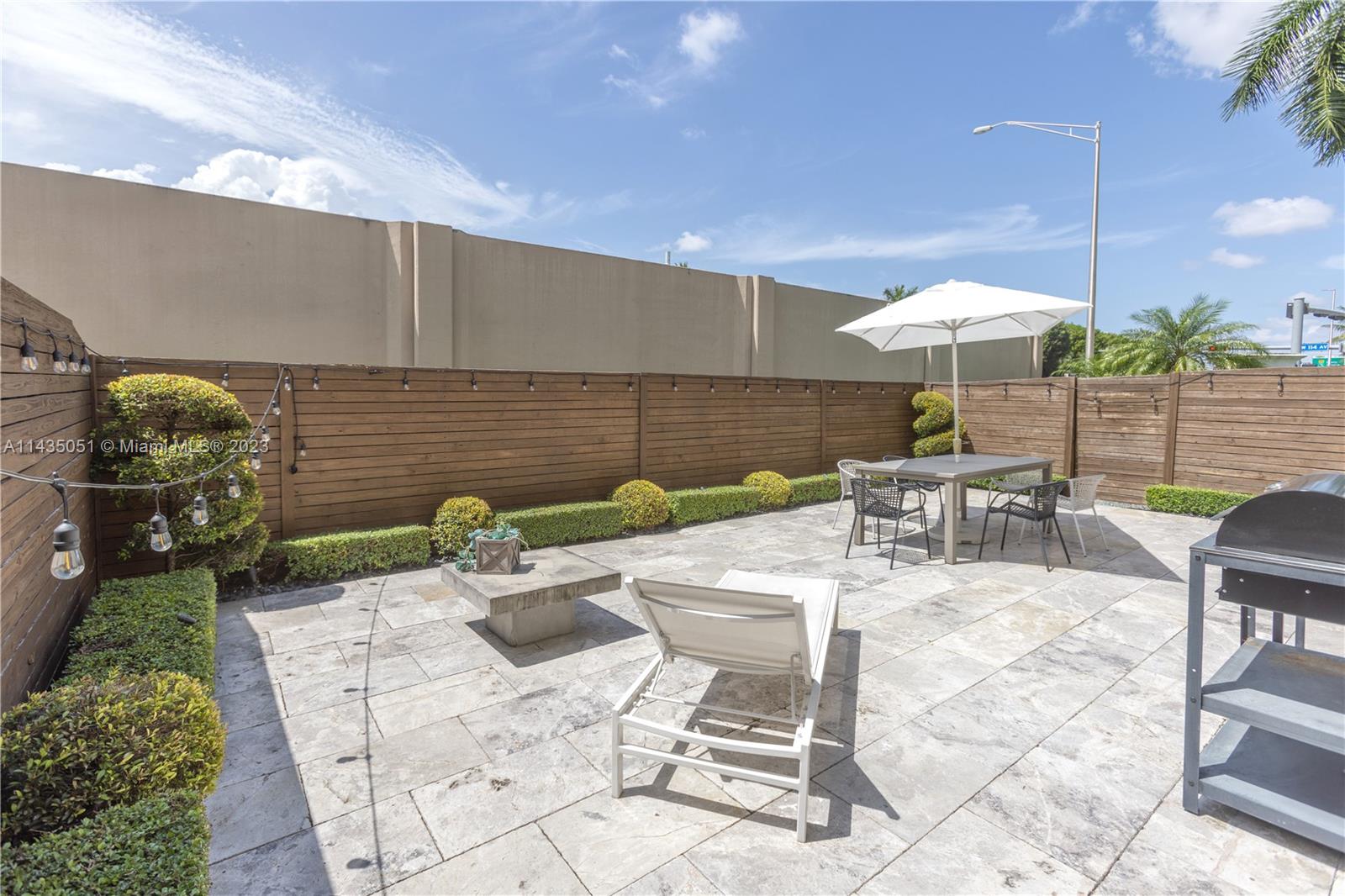 DORAL ISLES NORTH SEC ONE - Residential