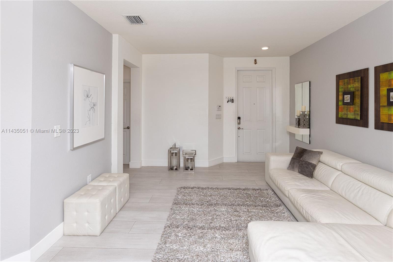 DORAL ISLES NORTH SEC ONE - Residential