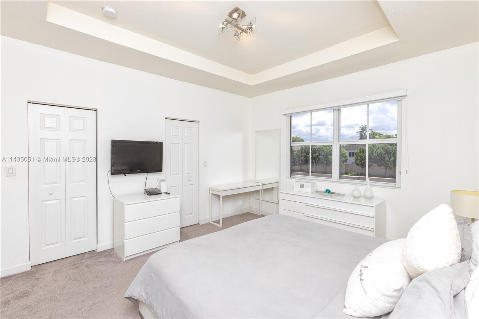 DORAL ISLES NORTH SEC ONE - Residential
