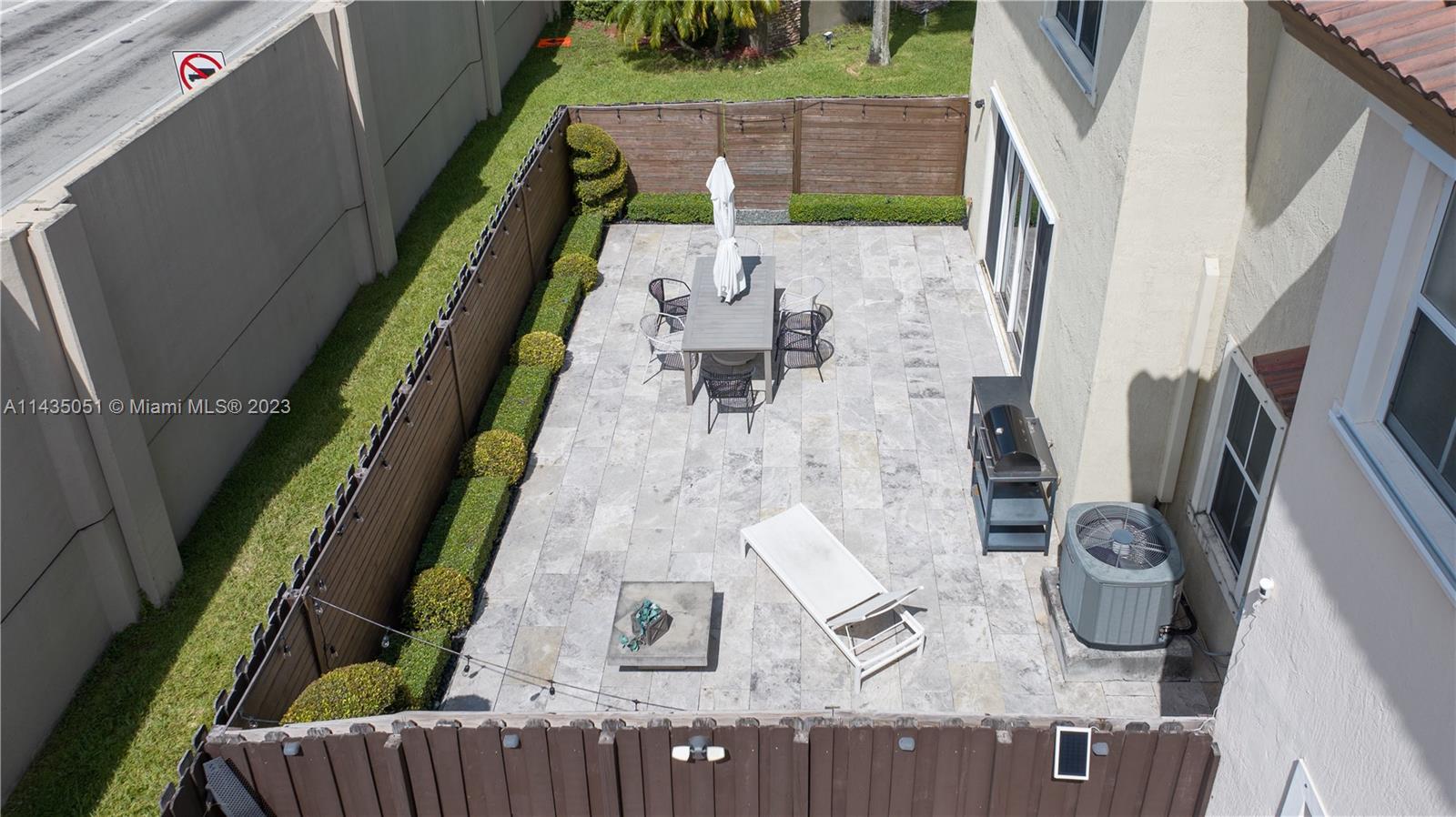 DORAL ISLES NORTH SEC ONE - Residential