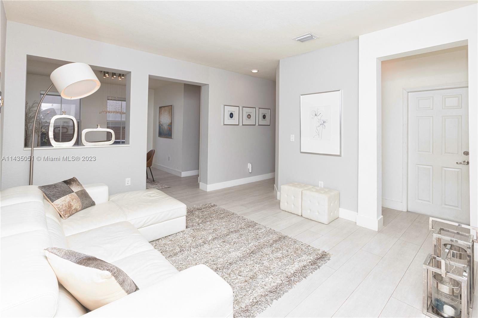 DORAL ISLES NORTH SEC ONE - Residential