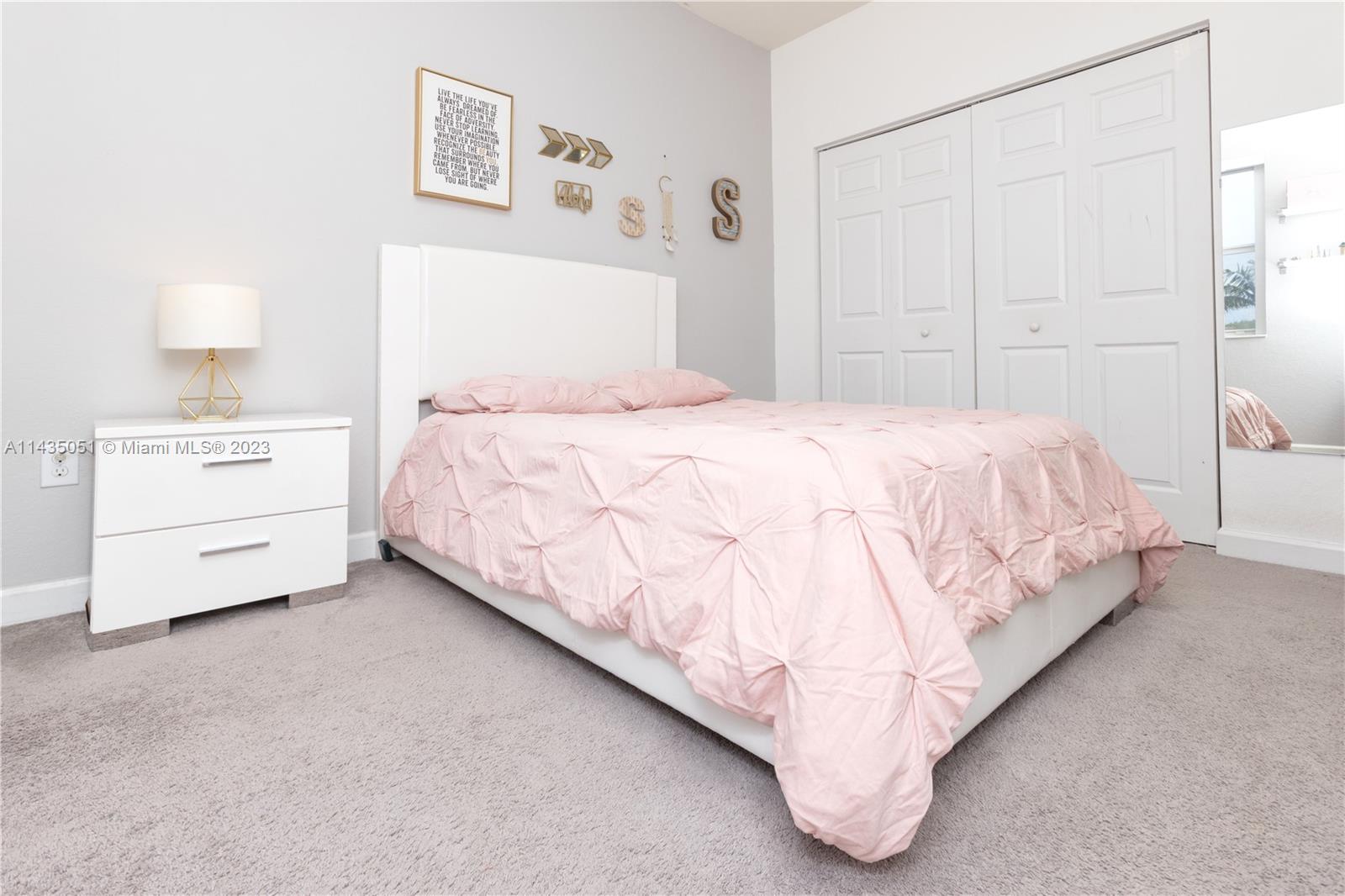 DORAL ISLES NORTH SEC ONE - Residential