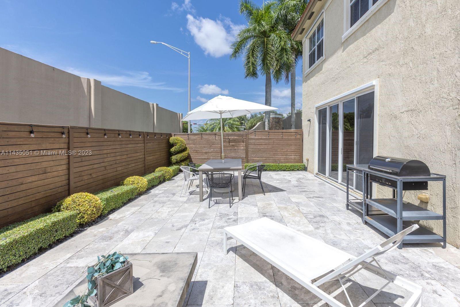 DORAL ISLES NORTH SEC ONE - Residential