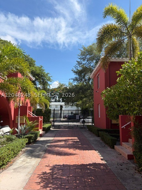 THE NICHE AT 62ND ST COND - Residential