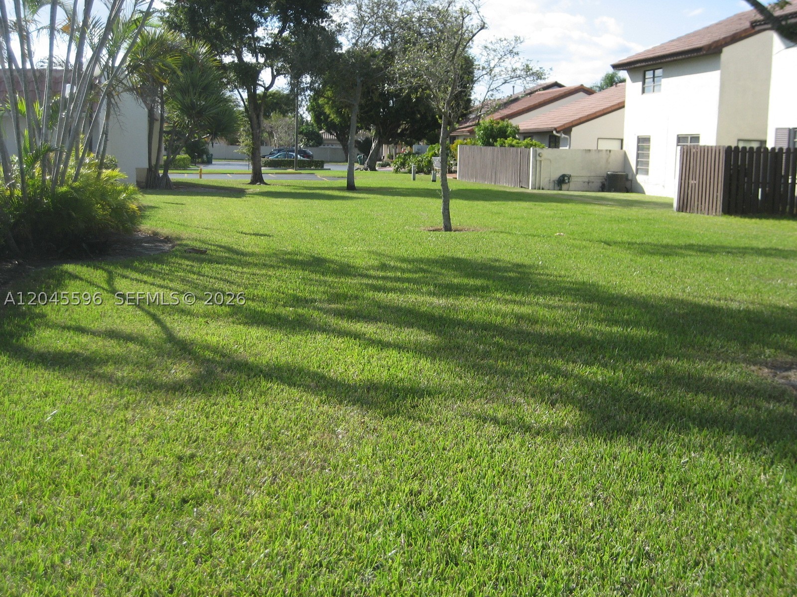 GLADEWIND HEIGHTS - Residential Lease