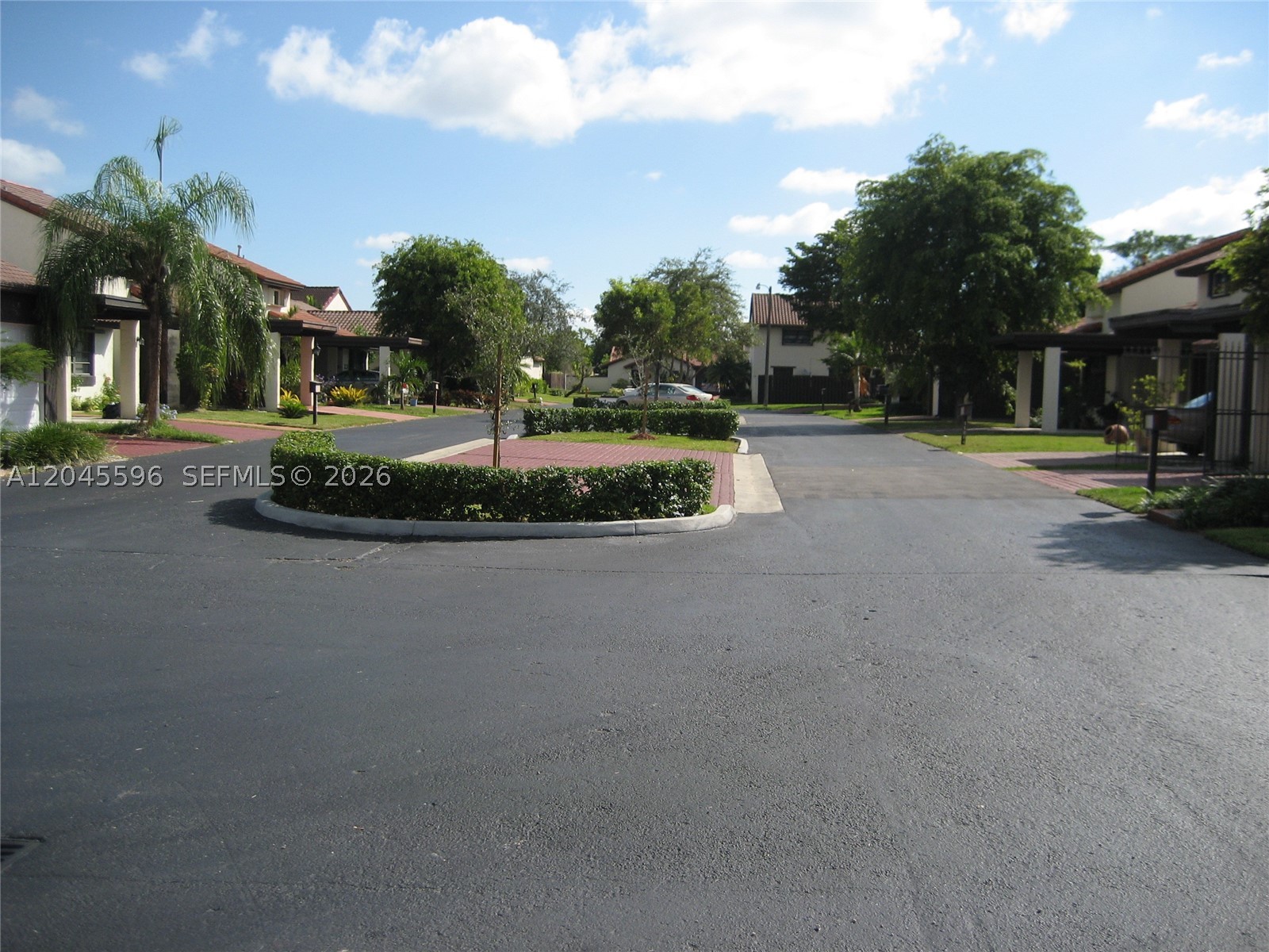 GLADEWIND HEIGHTS - Residential Lease