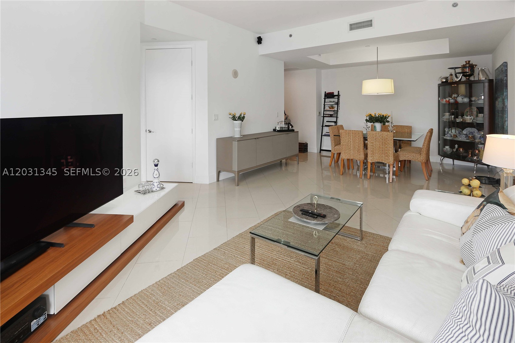 TDR TOWER III CONDO - Residential