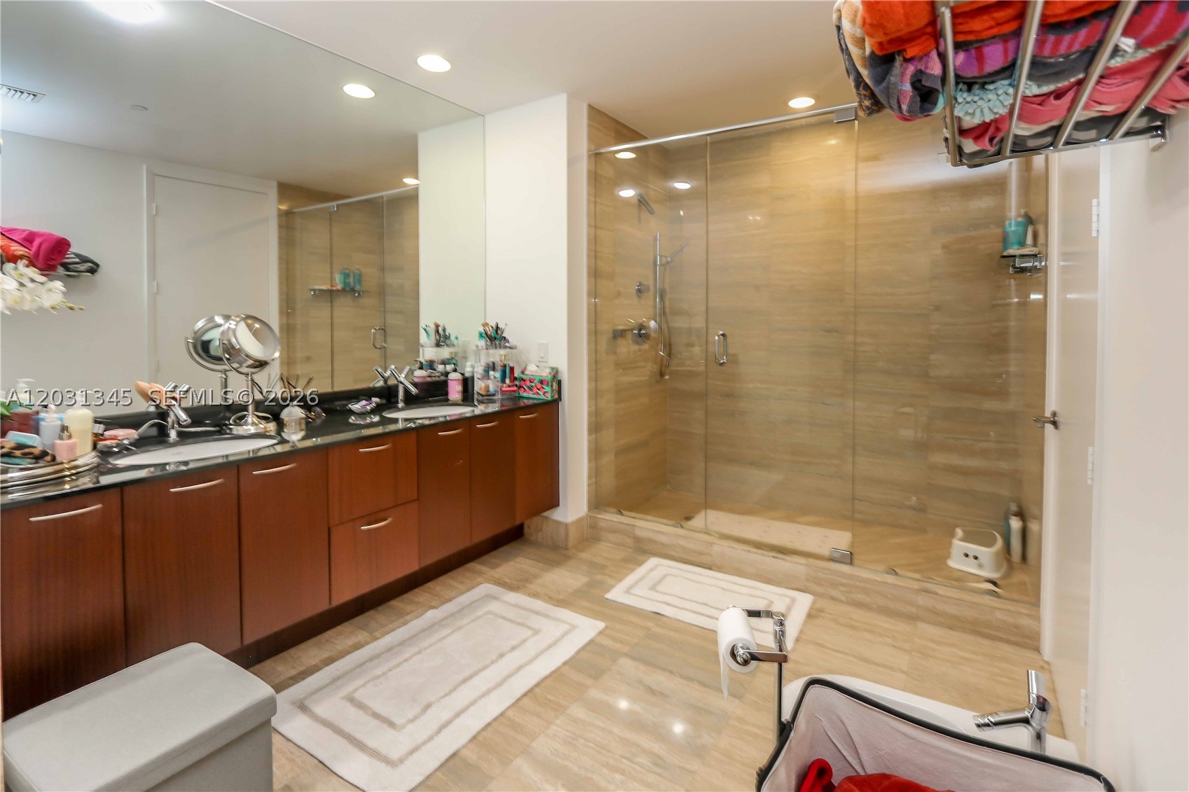 TDR TOWER III CONDO - Residential