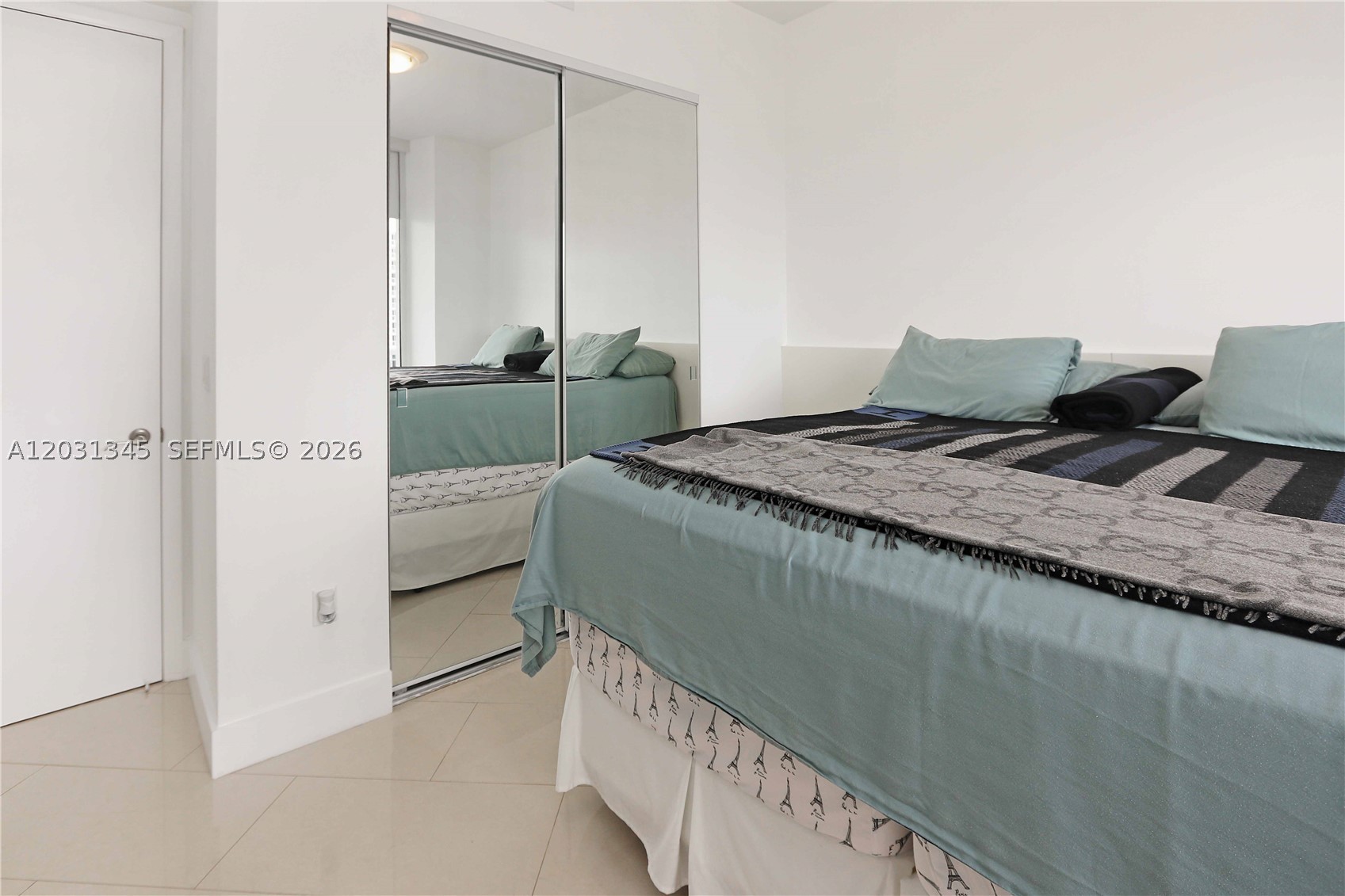 TDR TOWER III CONDO - Residential