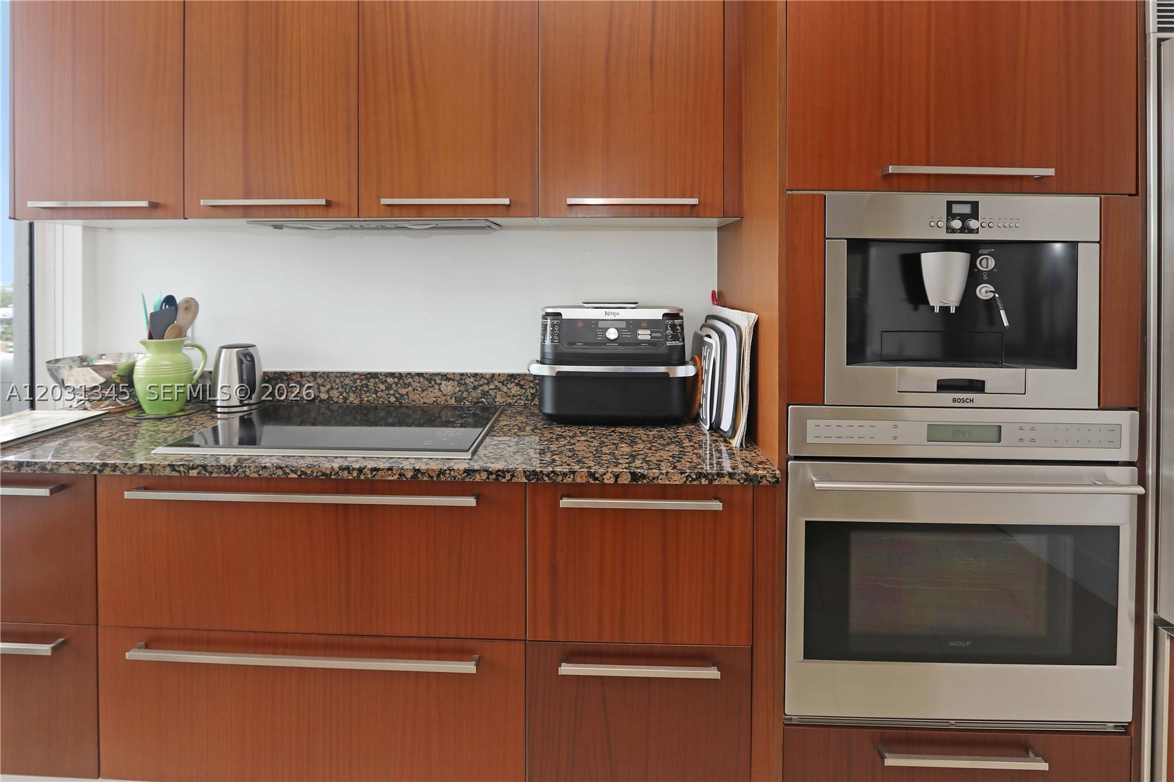 TDR TOWER III CONDO - Residential