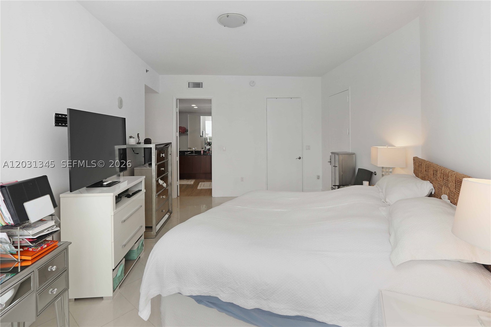 TDR TOWER III CONDO - Residential