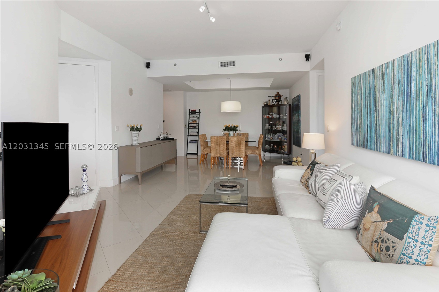 TDR TOWER III CONDO - Residential