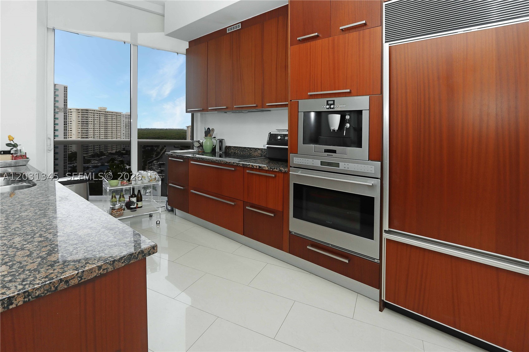 TDR TOWER III CONDO - Residential