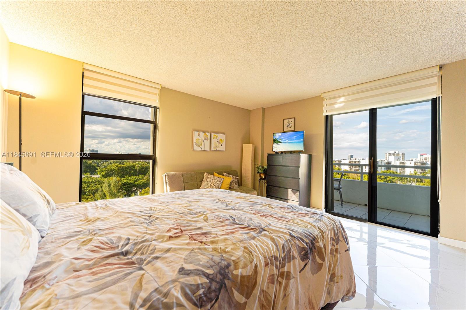 DELVISTA TOWERS CONDO TOW - Residential