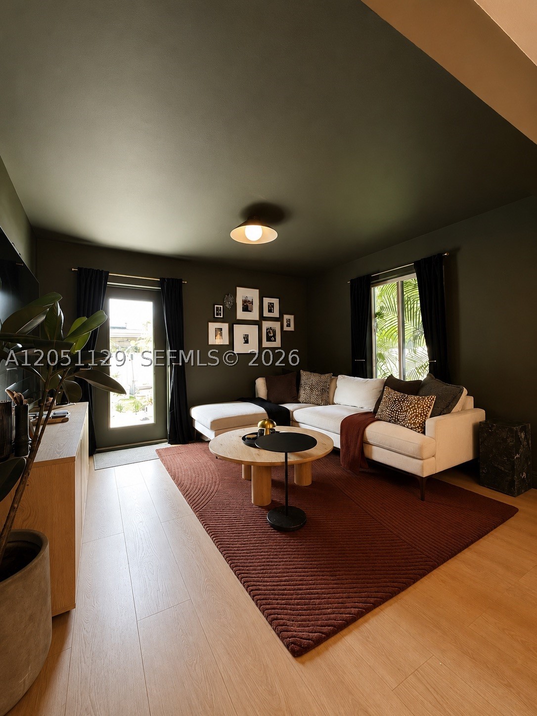 SHERWOOD FOREST - Residential