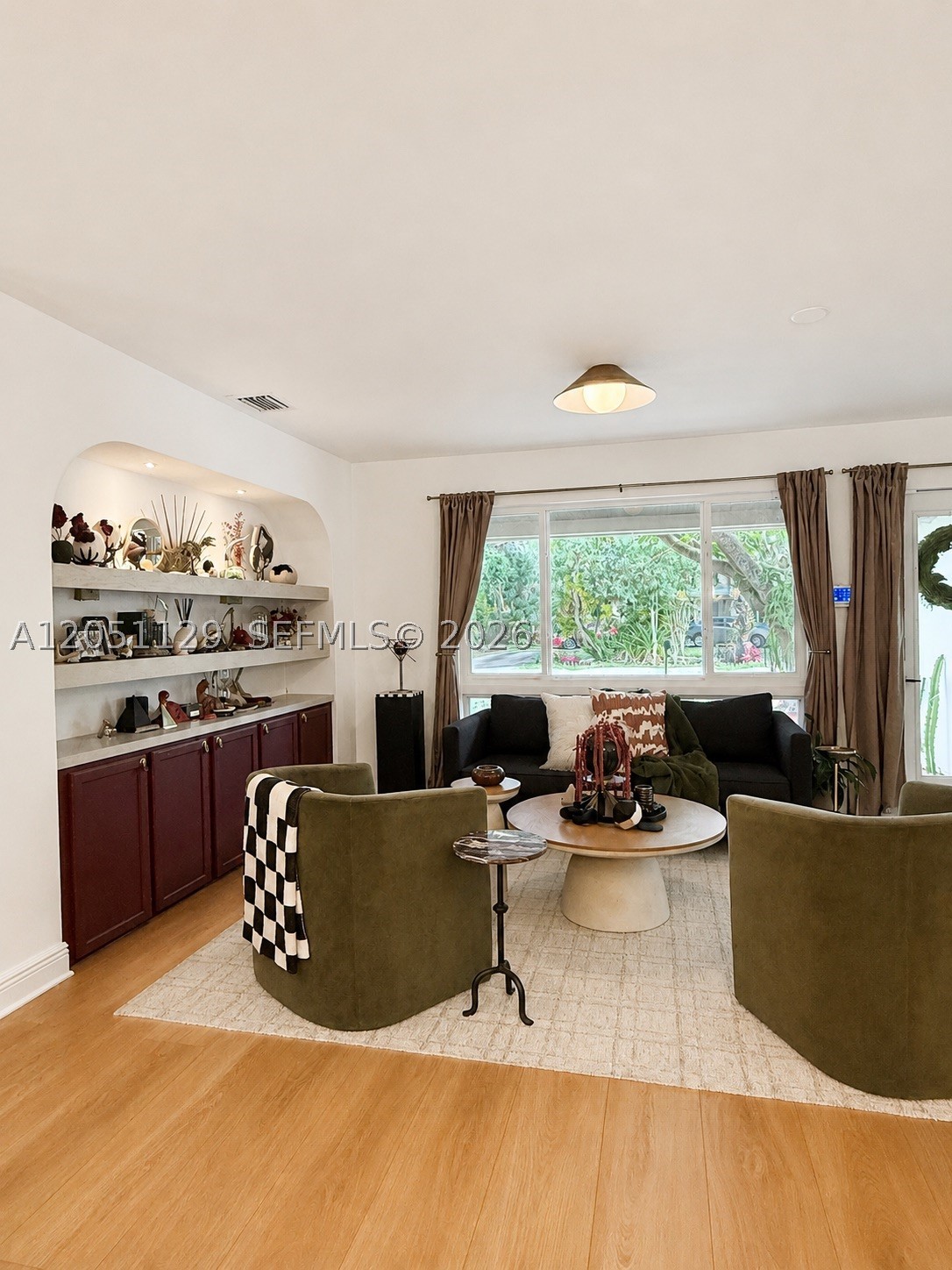 SHERWOOD FOREST - Residential