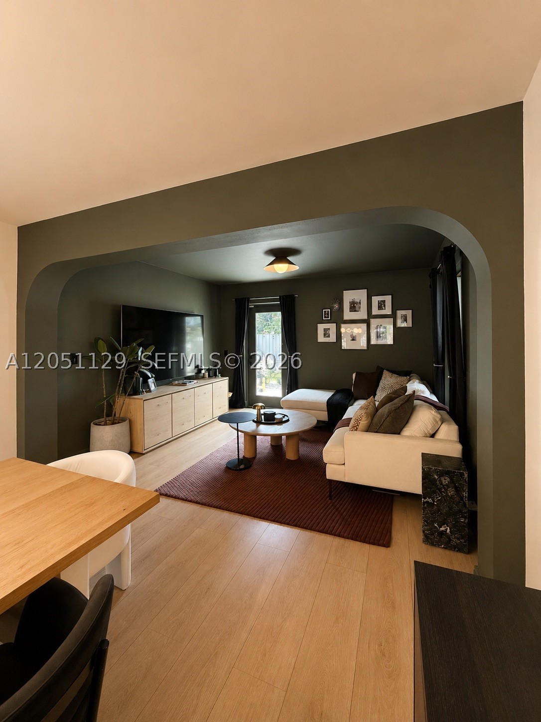 SHERWOOD FOREST - Residential
