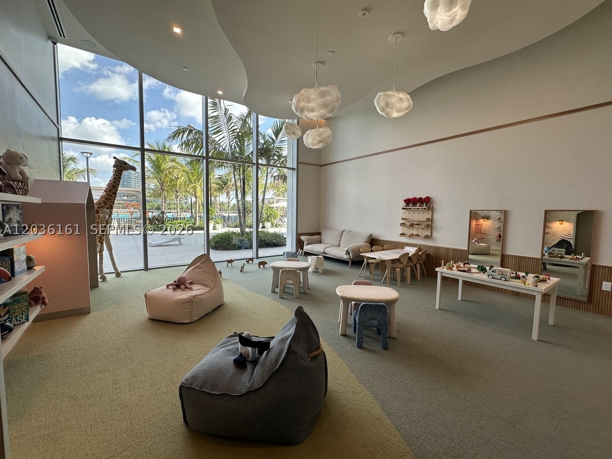 Biscayne Landing - Residential