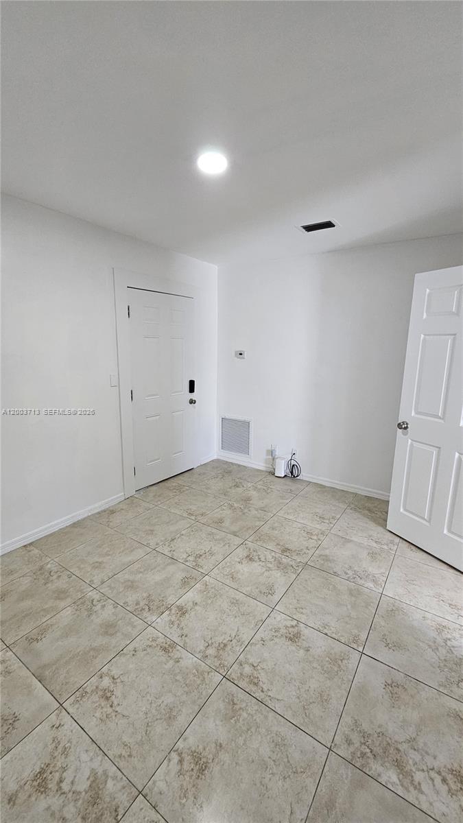 WEST MOORLAND - Residential Lease