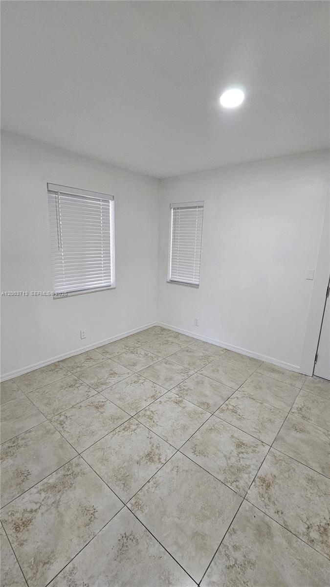 WEST MOORLAND - Residential Lease